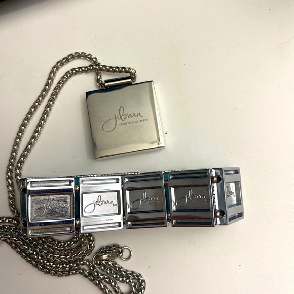 Jilzarah Premium Clay Necklace and Bracelet Set - Picture 7 of 7